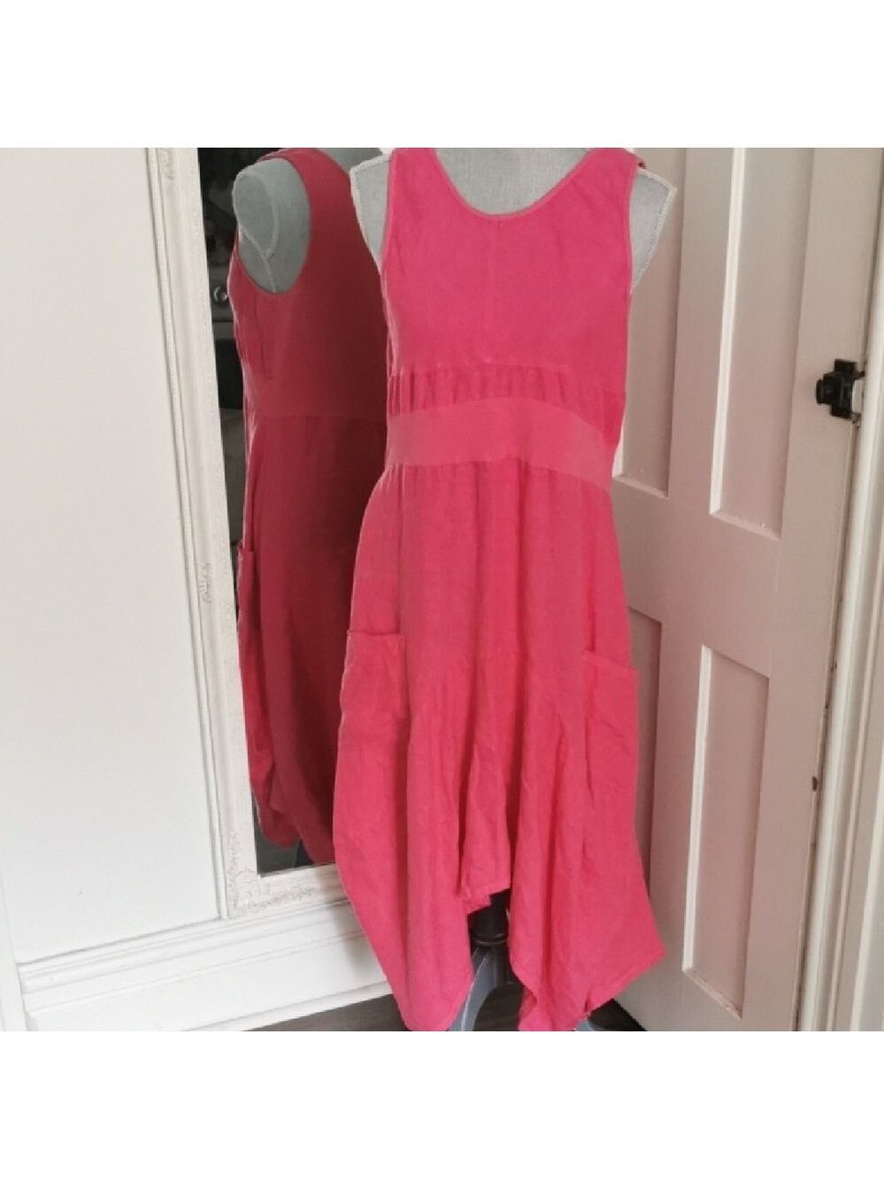 Chelsea & Theodore linen Barbie 💖 sleeveless hankerchief dress/pockets Size L